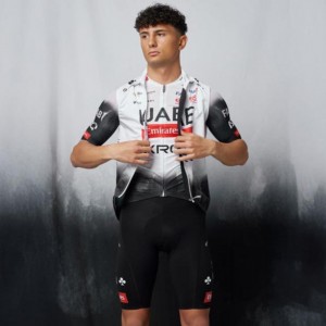 Heren Pissei UAE Team Emirates Vest 2025