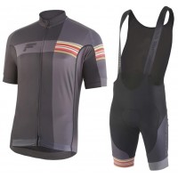 FOCUS-FREESTYLE PRO Fietskleding Set Wielershirt Korte Mouw+Korte Fietsbroeken Bib